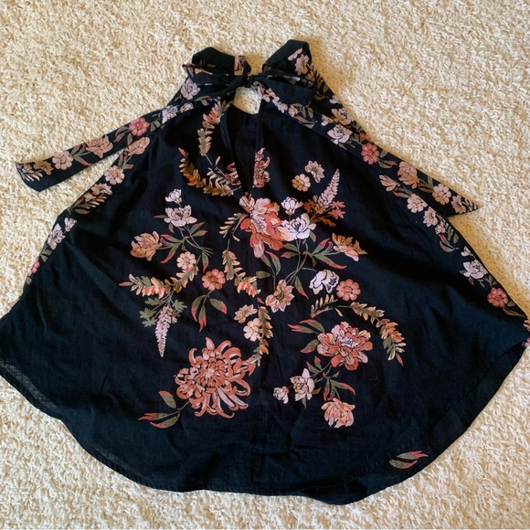 Free People Floral Halter Tie-Neck Top • Medium - Picture 4 of 6
